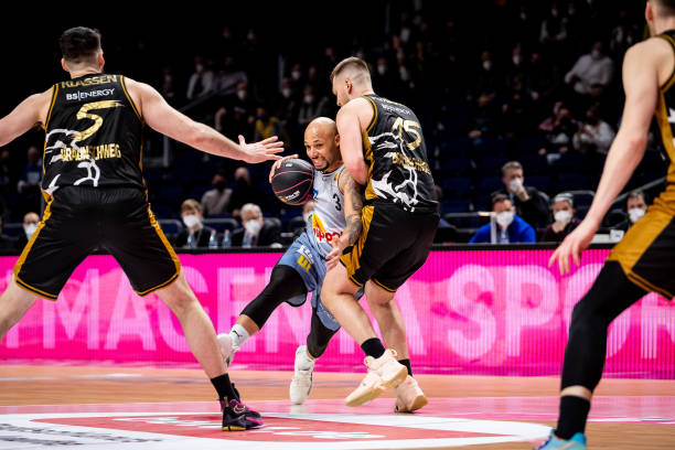 比赛都充满 比赛都充满